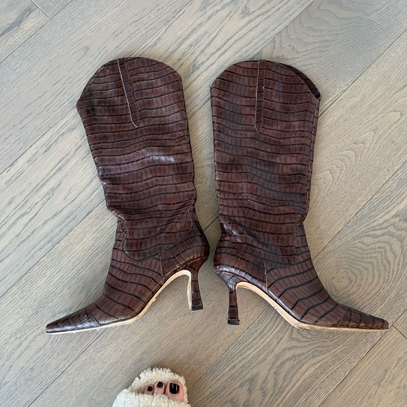 Raye Zion Boot in Brown - Picture 8 of 10